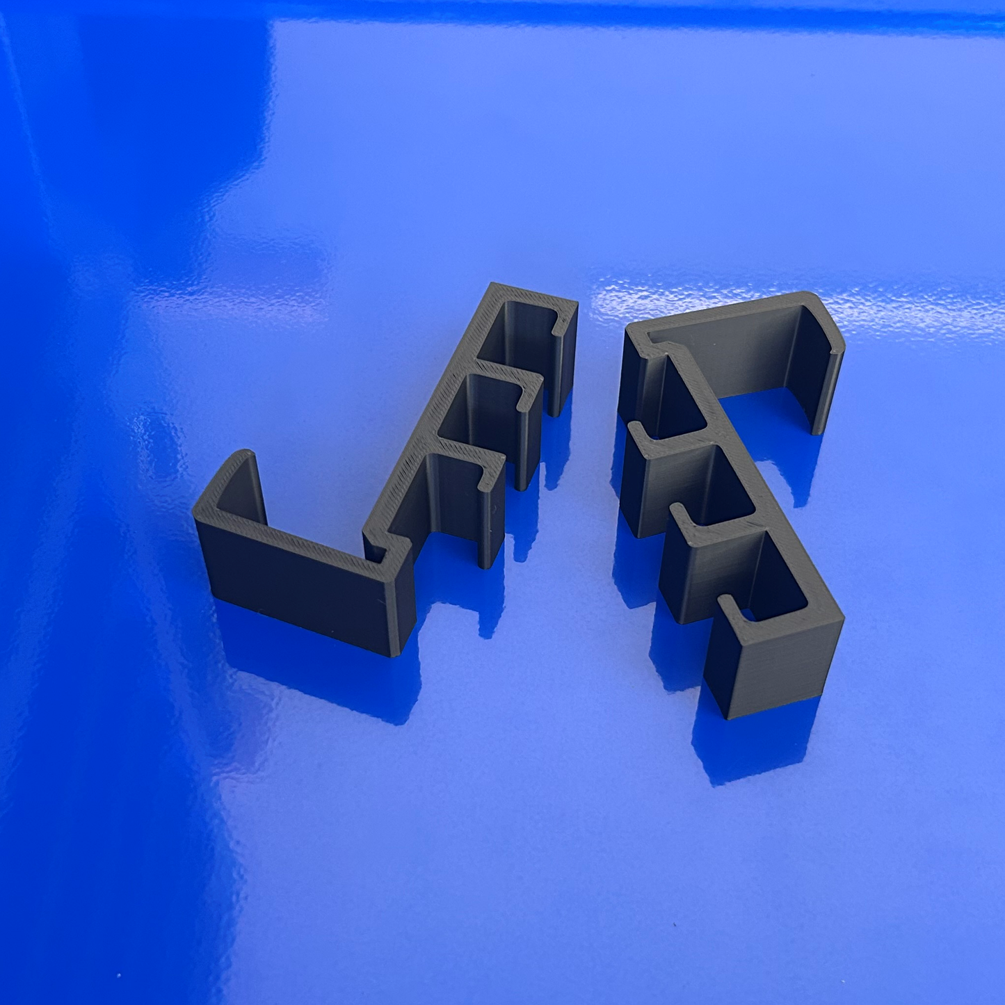 Drawer Hook for Extensions in a US General Tool Box