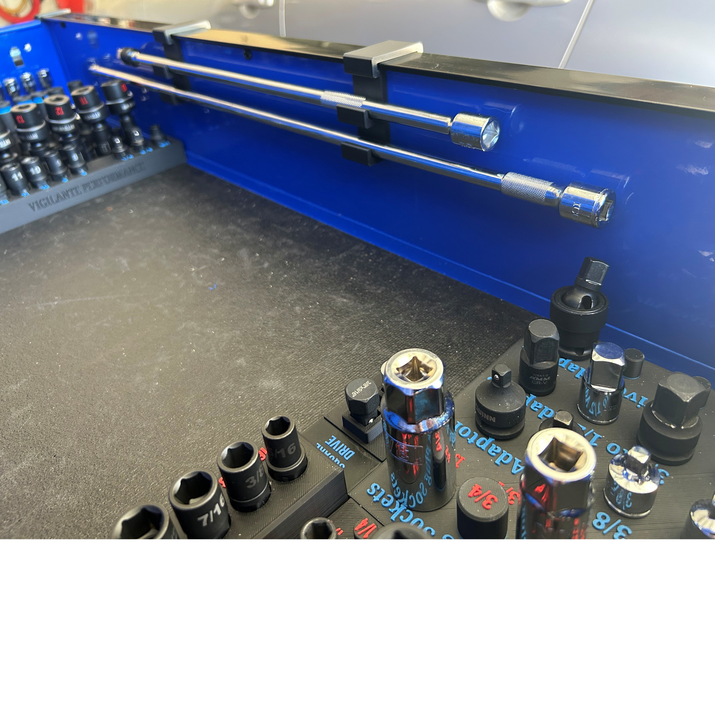 Drawer Hook for Extensions in a US General Tool Box